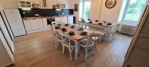 Køkken eller tekøkken på Gîte La Ferme Du Mesnil