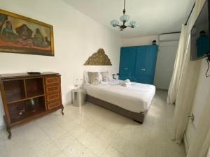 Ένα ή περισσότερα κρεβάτια σε δωμάτιο στο Maison Lella Kmar Sidi Bou said