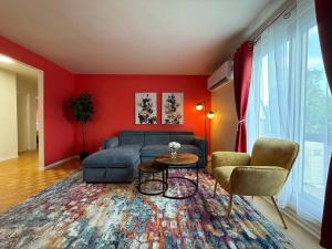 Χώρος καθιστικού στο Beautiful and Cozy 3BR in Montreal West Island +17 φωτογραφίες