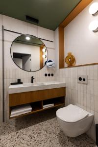 Koupelna v ubytování Hotel Kraft + 38 fotografií