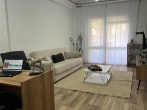 Χώρος καθιστικού στο Rabat Central Executive Suite Apartment