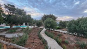 Hồ bơi trong/gần Ez-zine Glam