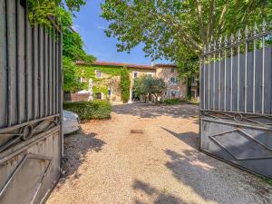 Zahrada ubytování Belle chambre avec grand espace de vie - REVENTIN VAUGRIS