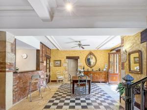 Fotografie z fotogalerie ubytování Belle chambre avec grand espace de vie - REVENTIN VAUGRIS v destinaci Reventin-Vaugris