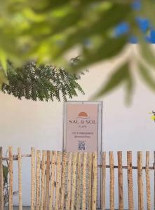 Πιστοποιητικό, βραβείο, πινακίδα ή έγγραφο που προβάλλεται στο Sal & Sol