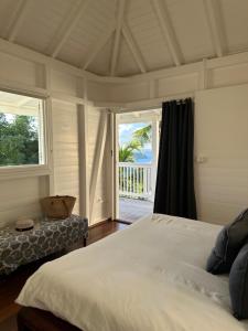 Una cama o camas en una habitación de New ! Villa Vagabond 66 fotos más