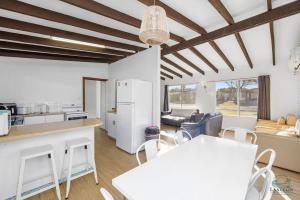 Η κουζίνα ή μικρή κουζίνα στο Sea Gem