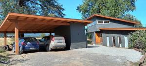 Tòa nhà nơi nhà gỗ tọa lạc