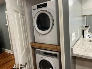 Nhà bếp/bếp nhỏ tại Pleasant, Comfortable PR Near Vestal NY