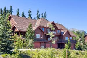 Το κτήριο όπου στεγάζεται  το διαμέρισμα