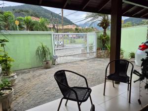 Vista general de una montaña o vista desde la habitación en casa particular
