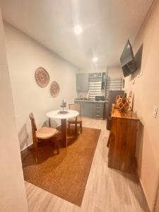 Η κουζίνα ή μικρή κουζίνα στο El descanso