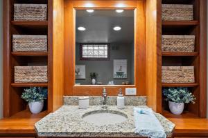 Φωτογραφία από το άλμπουμ του "The Darling" at Drew by Roxy Rentals σε Edina +85 φωτογραφίες