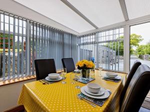 Fotografie z fotogalerie ubytování 2 Bed in Benllech 42369 v destinaci Llanallgo