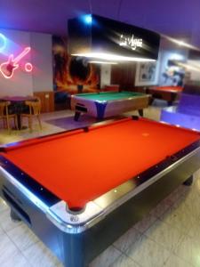 Τραπέζι μπιλιάρδου στο HOTEL CONTINENTAL COSQUIN