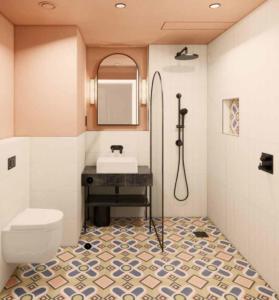 Et badeværelse på Hotel Indigo Gloucester - The Forum by IHG