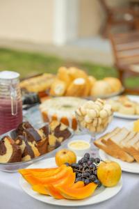 Φαγητό σε αυτό το ξενοδοχείο ή κάπου εκεί κοντά +34 φωτογραφίες