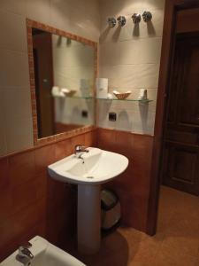 Ένα μπάνιο στο Casa Diego Apartamentos Turisticos +35 φωτογραφίες