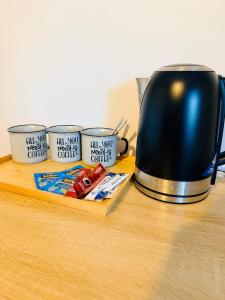 Παροχές για τσάι/καφέ στο VILLA BESKIDY Jezioro Zywieckie POKOJE Z LAZIENKA KLIMATYZACJA TV WIFI