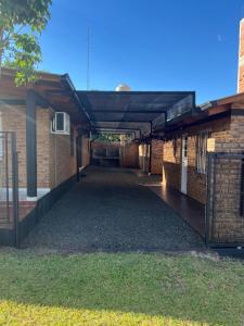 Tòa nhà nơi nhà nghỉ dưỡng tọa lạc +13 ảnh