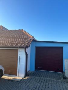 Το κτήριο όπου στεγάζεται  το διαμέρισμα