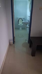 Ένα μπάνιο στο feel at home two bedrooms