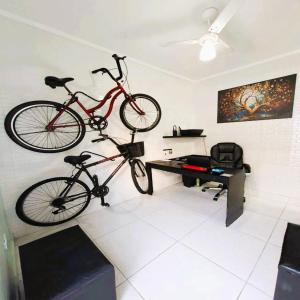 Катание на велосипеде по территории Pousada Casa da Fernanda, Suíte Sun или окрестностям