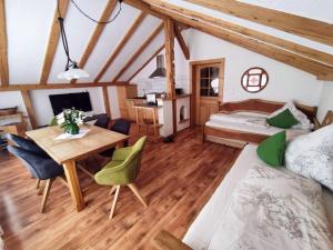 WildenHaus Älpele的一间卧室,一间卧室,一间卧室,一间卧室,一间卧室,一间卧室,一间卧室,一间卧室,一间卧室,一间卧室,一间卧室,一间卧室,一间卧室,一间卧室,一间卧室,一间卧室,一间卧室,一间卧室,一间卧室,一间卧室,一间卧室,一间卧室,一间卧室,一间卧室,一间卧室,一间卧室,一间卧室,一间卧室,一间卧室,一间卧室,一间卧室,一间卧室,一间卧室,一间卧室,一间卧室,一间卧室,一间卧室,一间卧室,一间卧室,一间卧室,一间卧室,一间带一张桌子,一间带一张桌子,一间带一张桌子,一间带一张,一间带一张,一间带一张,一间带一张,一间带一张,一个房间,一个房间,一个房间,一个房间,一个房间,一个房间,一个房间,一个房间,一个房间,一个房间,一个房间,一个房间,一个房间,一个房间,一个房间,一个房间,一个房间,一个房间,一个房间,一个房间,一个房间,一个房间,一个房间,一个房间,一个房间,一个房间,一个房间,一个房间,一个房间,一个床,一个房间,一个房间,一个房间,一个房间,一个房间,一个房间,一个房间,一个房间,一个房间,一个房间,一个床,一个房间,一个房间,一个房间,一个床,一个房间,一个 更多38张照片