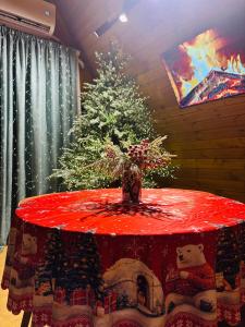 Φωτογραφία από το άλμπουμ του Mountain Shadow Cottage in Racha σε Ghebi