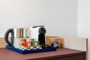 Facilități de preparat ceai și cafea la Urban Rest Hackney Hotel