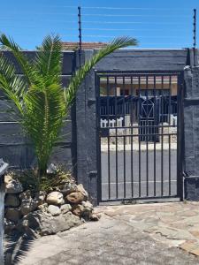 Φωτογραφία από το άλμπουμ του Central, Spacious GF Apartment, access to N1,N2,M5 