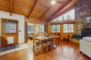 Ảnh trong thư viện ảnh của Pine-Perfect Getaway ở Munds Park