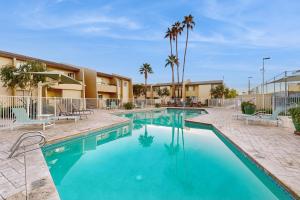 Πισίνα στο ή κοντά στο Desert Oasis Condo