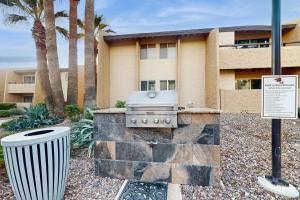 Το κτήριο όπου στεγάζεται  το διαμέρισμα