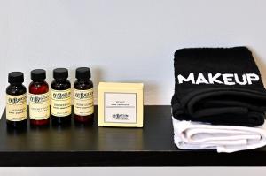 Фотография из галереи Dos Hermanas Casita 4 & 5 Downtown Courtyard в Санта-Фе +25 фотографий