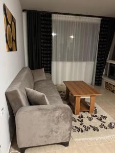 Posezení v ubytování Monastery 2 Private Apartments