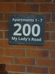 Fotografie z fotogalerie ubytování Modern 1 Bedroom Apt 3 near City Centre Parking v destinaci Belfast