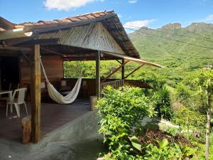 En generel udsigt til bjerge eller udsigt til bjerge taget fra feriehuset