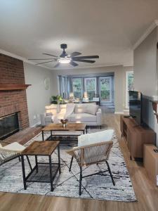 Køkken eller tekøkken på La Vela Blanca - Modern Southern Getaway