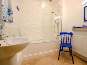 Ένα μπάνιο στο 3 Bed in Watermillock SZ318 +20 φωτογραφίες