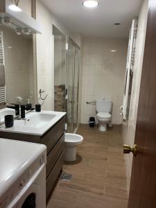 Koupelna v ubytování MAGIC II a 30 segundos de la Plaza Mayor y 1 minuto de la Catedral + 16 fotografií