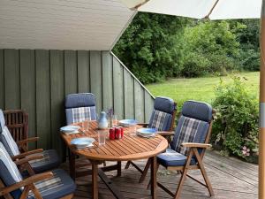 Un jardín fuera de Inviting Summer House On Scenic Røsnæs