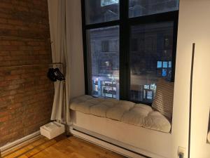 Postel nebo postele na pokoji v ubytování Top Location - The 777 Old Port Gem