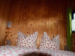 Ένα ή περισσότερα κρεβάτια σε δωμάτιο στο Holiday home in Süttorf with swimming pool