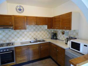 Kuchyň nebo kuchyňský kout v ubytování Holiday home with 5 bedrooms + 18 fotografií