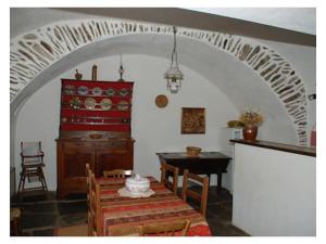 Billede fra billedgalleriet på Cabin in Peyremale with swimming pool i Bordezac