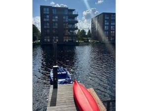 Θέα στο ποτάμι κοντά σε αυτή η παραθεριστική κατοικία