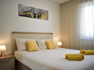 Postel nebo postele na pokoji v ubytování Holiday home in Zminj with swimming pool