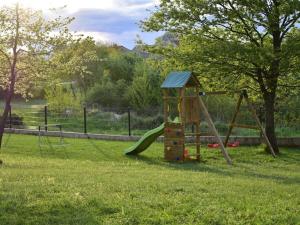 Herní místnost nebo prostor pro děti v ubytování Holiday home in Zminj with swimming pool