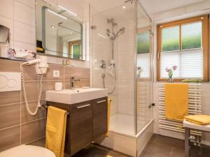 Ένα μπάνιο στο Guesthouse Trostelhof 3 +30 φωτογραφίες